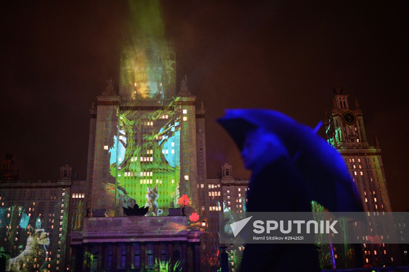Rehearsal of multimedia show at 2016 Circle of Light Festival