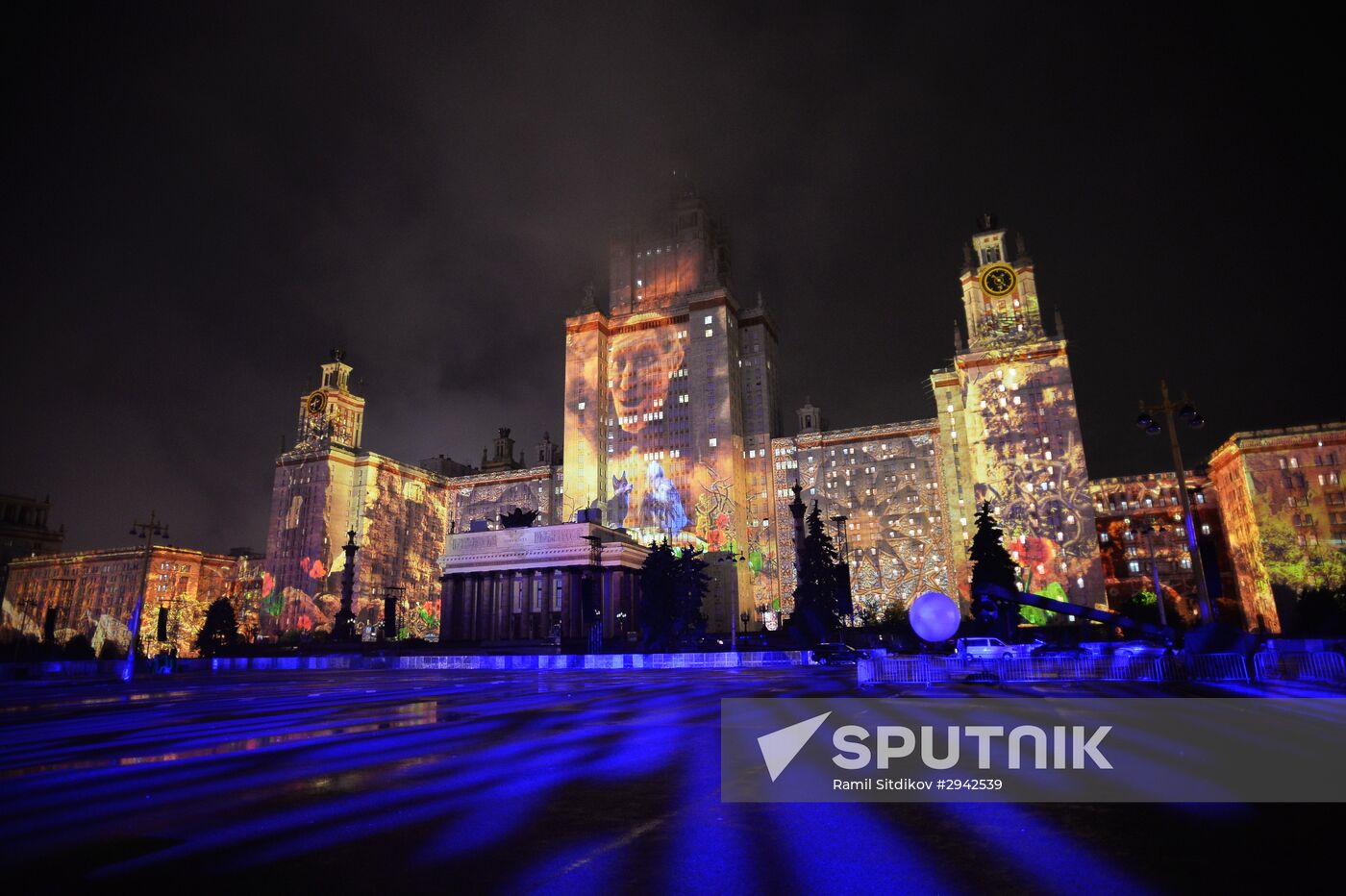 Rehearsal of multimedia show at 2016 Circle of Light Festival