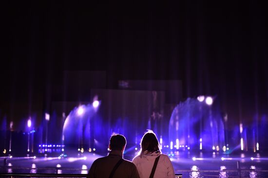 Rehearsal of multimedia show at 2016 Circle of Light Festival