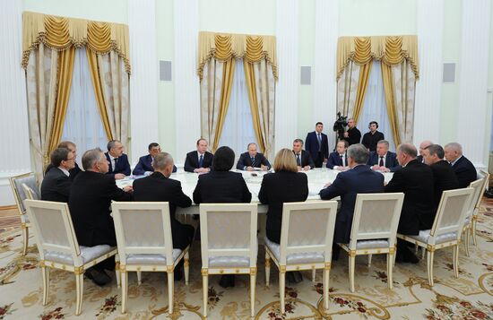 President Putin holds several meetings in the wake of the September 18 elections
