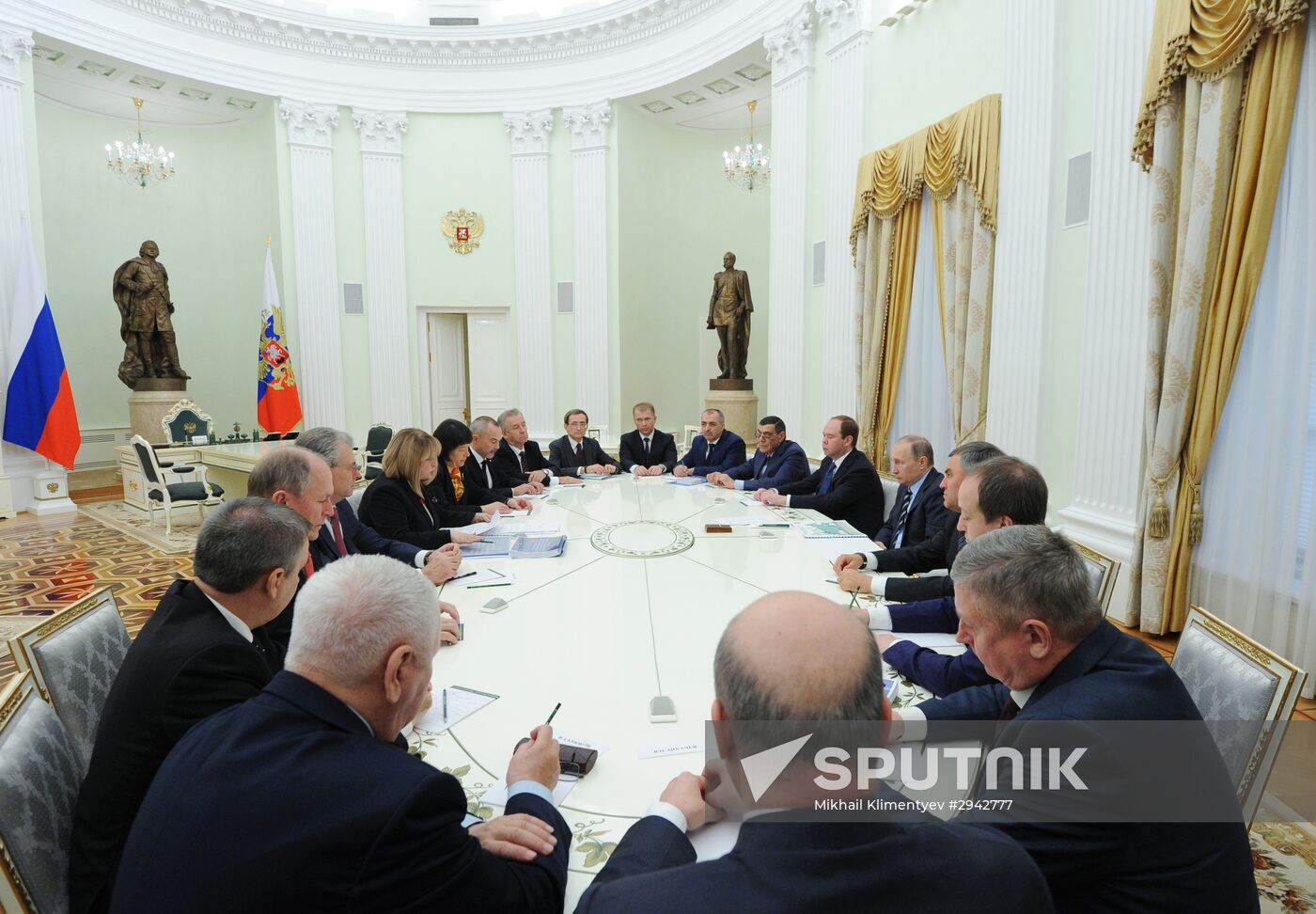 President Putin holds several meetings in the wake of the September 18 elections