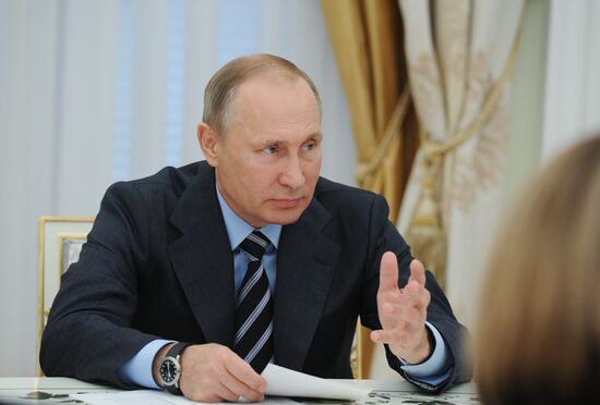 President Putin holds several meetings in the wake of the September 18 elections