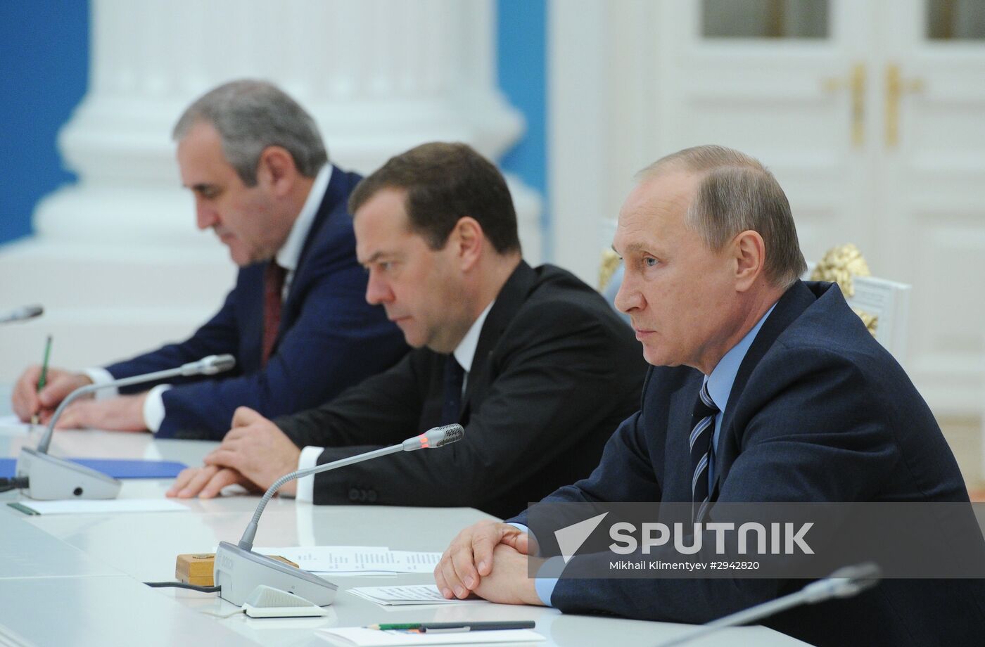 President Putin holds several meetings in the wake of the September 18 elections