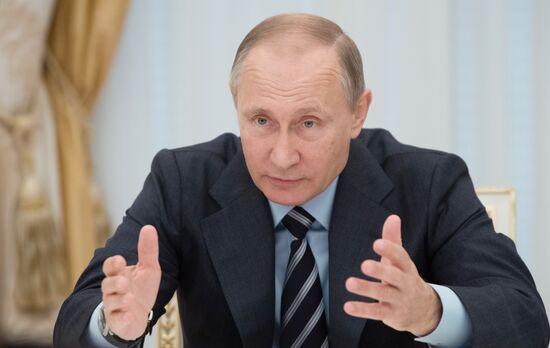President Putin holds several meetings in the wake of the September 18 elections