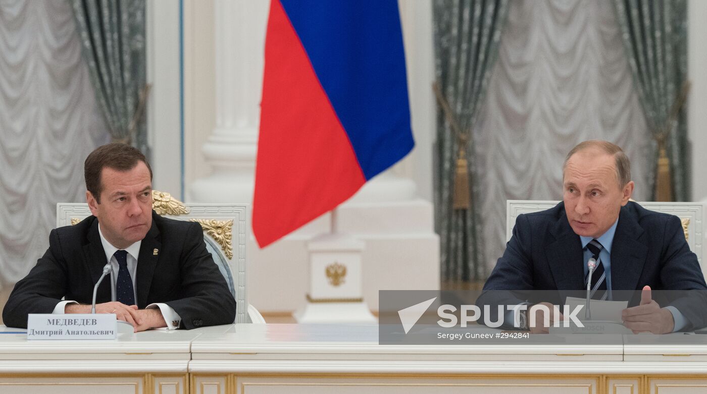 President Putin holds several meetings in the wake of the September 18 elections