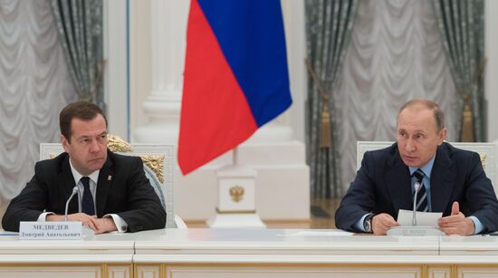 President Putin holds several meetings in the wake of the September 18 elections