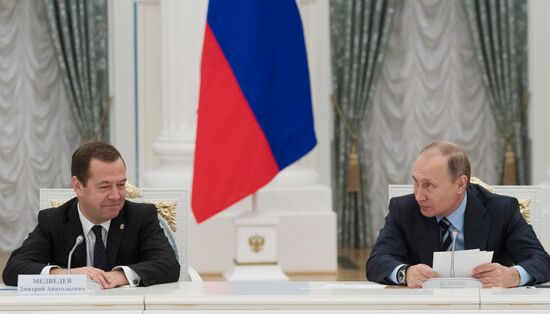 President Vladimir Putin holds meetings in the wake of the September 18 elections