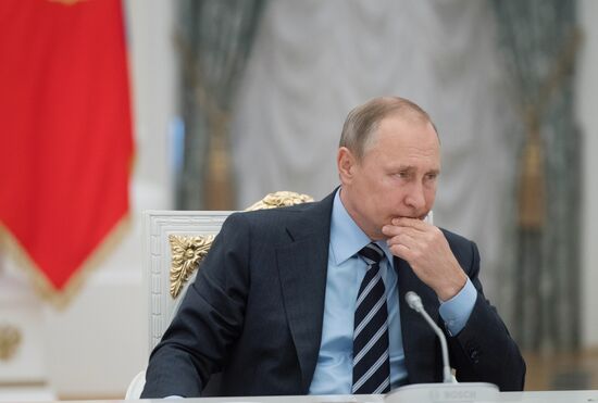 President Putin holds several meetings in the wake of the September 18 elections