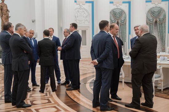 President Putin holds several meetings in the wake of the September 18 elections