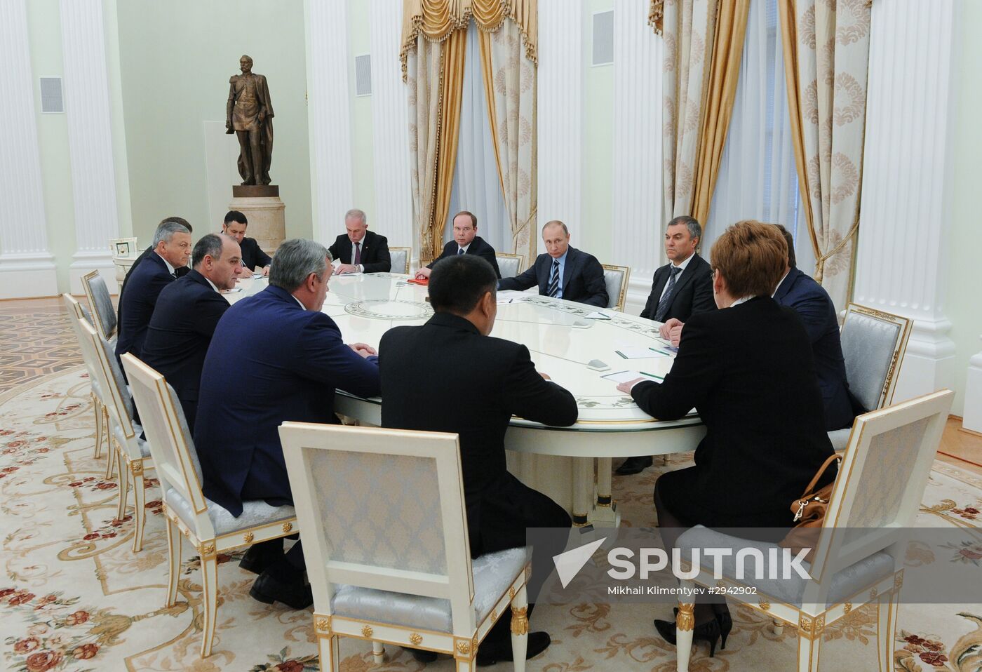 President Putin holds several meetings in the wake of the September 18 elections