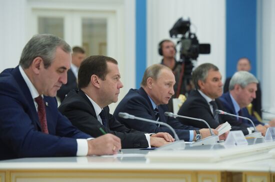 President Putin holds several meetings in the wake of the September 18 elections