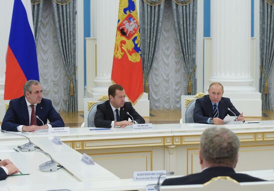 President Putin holds several meetings in the wake of the September 18 elections