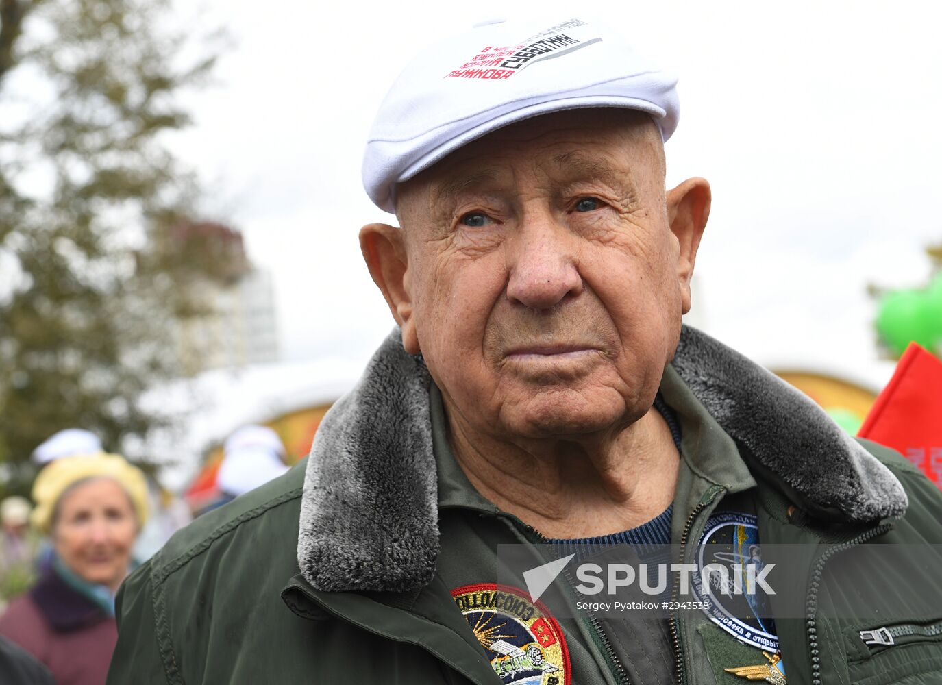 Clean-up effort in honour of ex-Moscow mayor Yuri Luzhkov