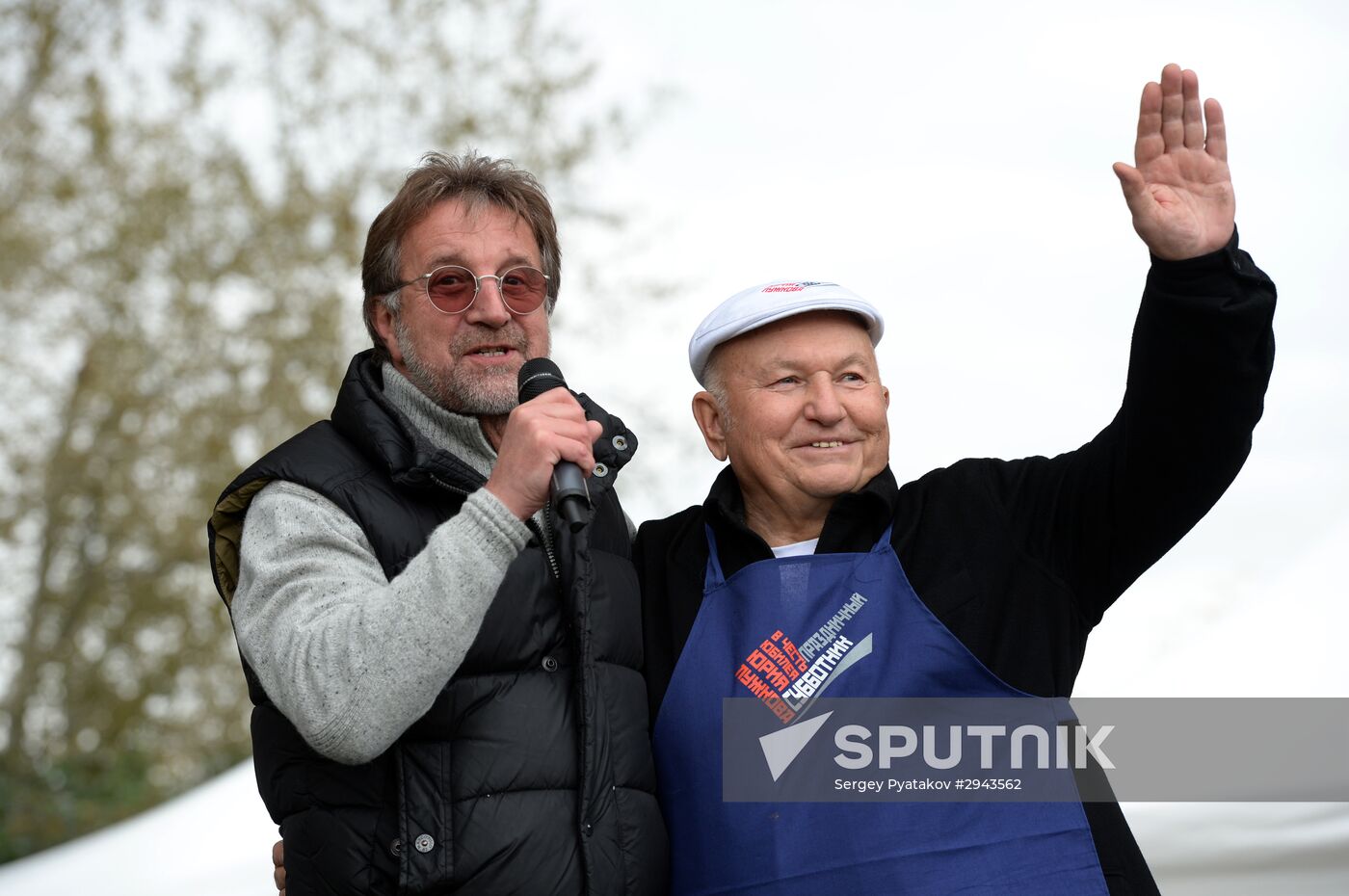 Clean-up effort in honour of ex-Moscow mayor Yuri Luzhkov