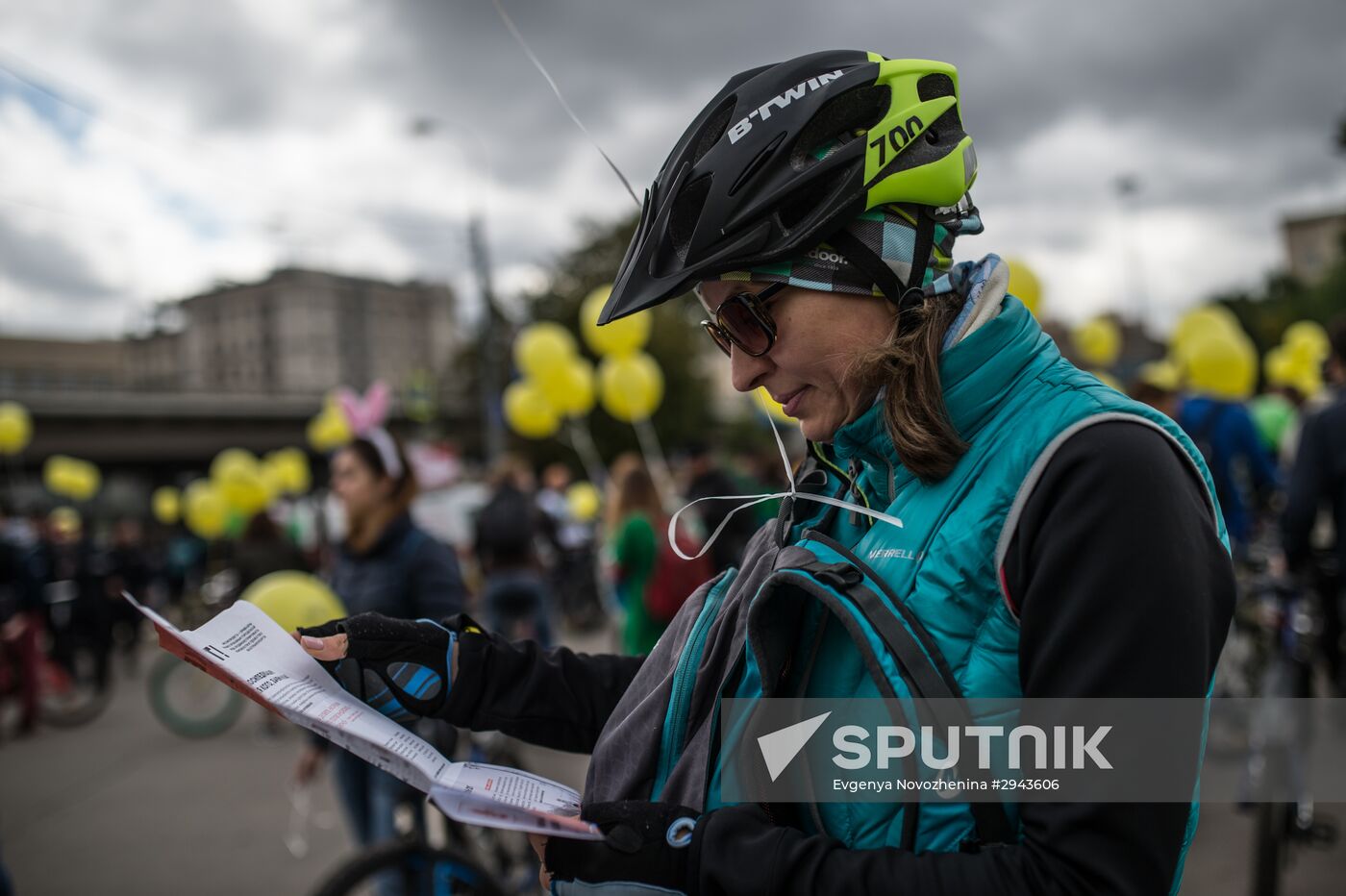 Fall cycling parade in Moscow