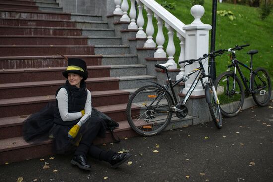 Fall cycling parade in Moscow