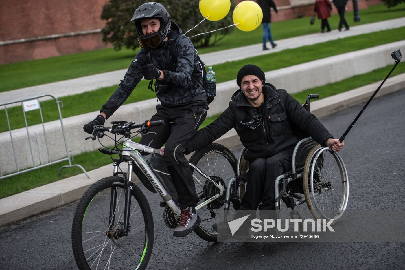 Fall cycling parade in Moscow