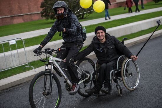 Fall cycling parade in Moscow
