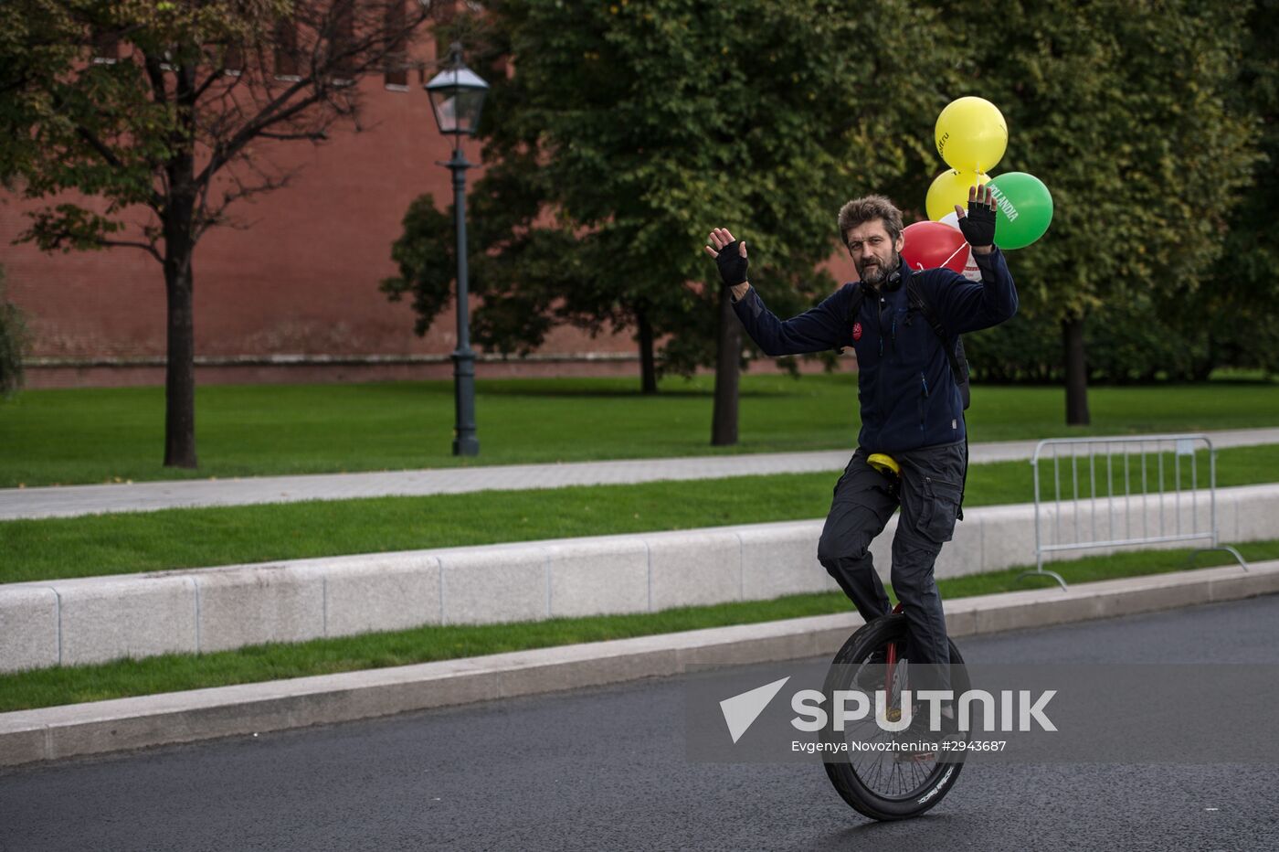 Fall cycling parade in Moscow