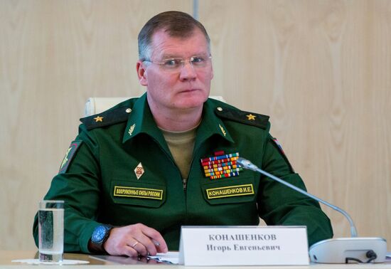 Briefing with Russian Defense Ministry and defense industry officials on Flight MH17 crash