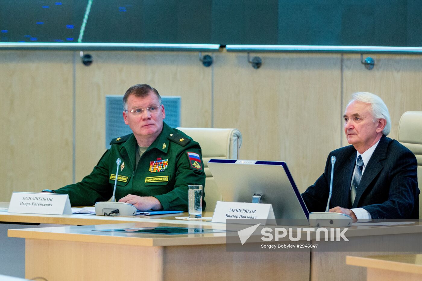 Briefing with Russian Defense Ministry and defense industry officials on Flight MH17 crash