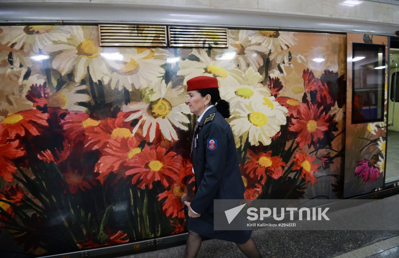 Launch of "Aquarelle" train with renewed "City in pictures" exposition