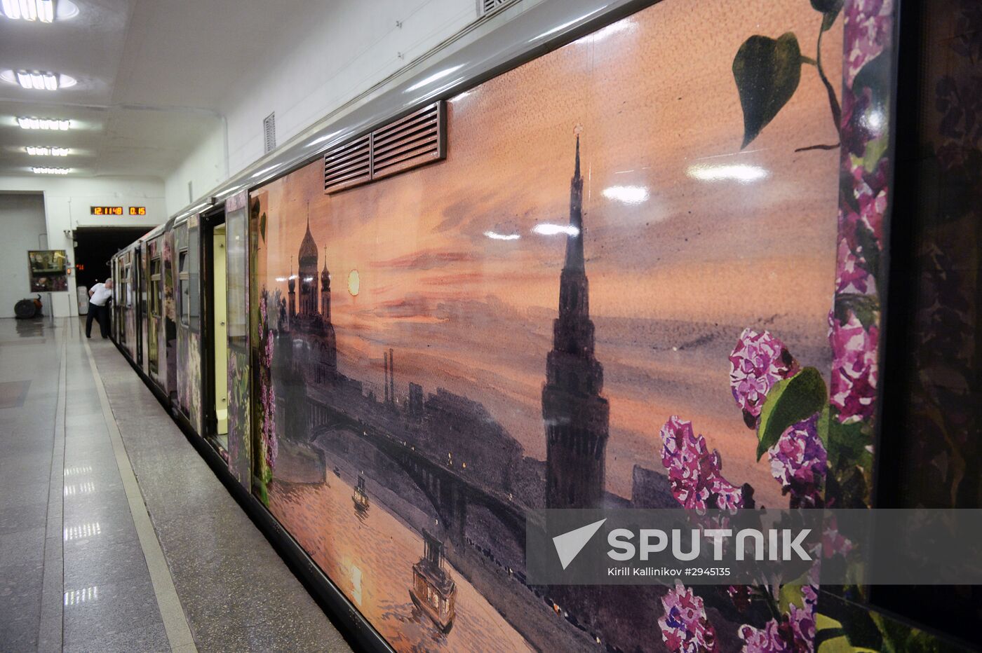Launch of "Aquarelle" train with renewed "City in pictures" exposition