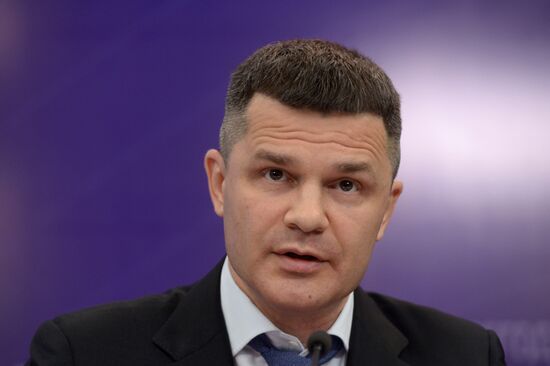 Briefing with Chairman of Board of Moscow Domodedovo Airport Dmitry Kamenshchik