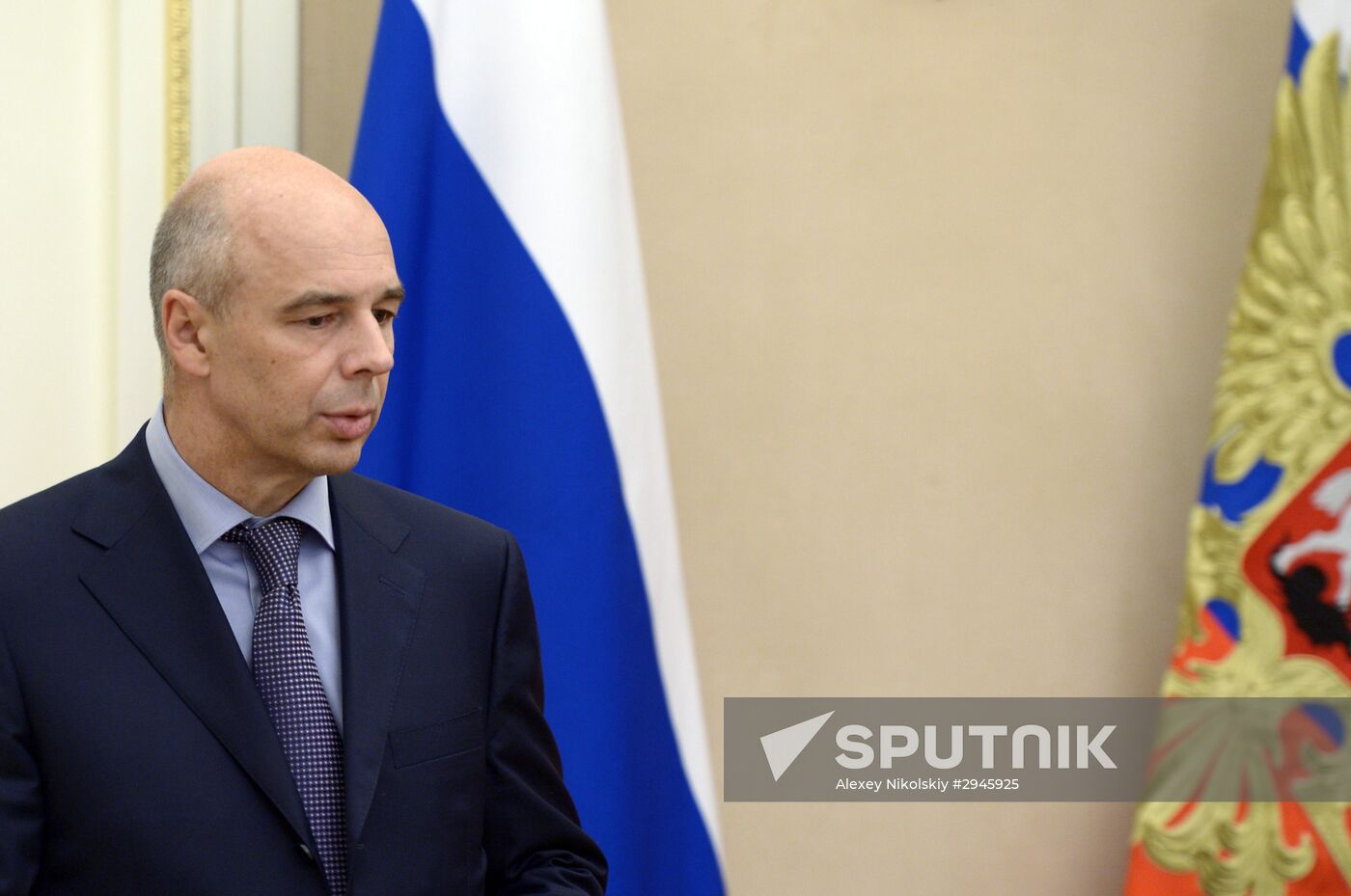 President Vladimir Putin holds meeting on forming federal budget