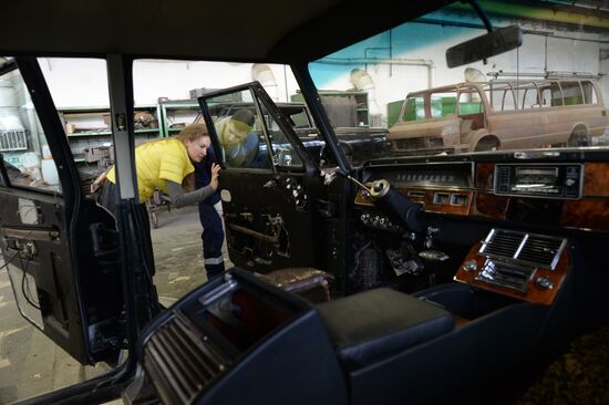 Luxury car repairs at ZIL car plant