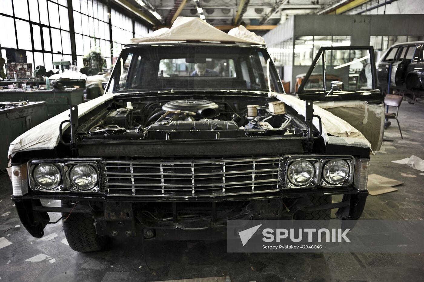 Luxury car repairs at ZIL car plant