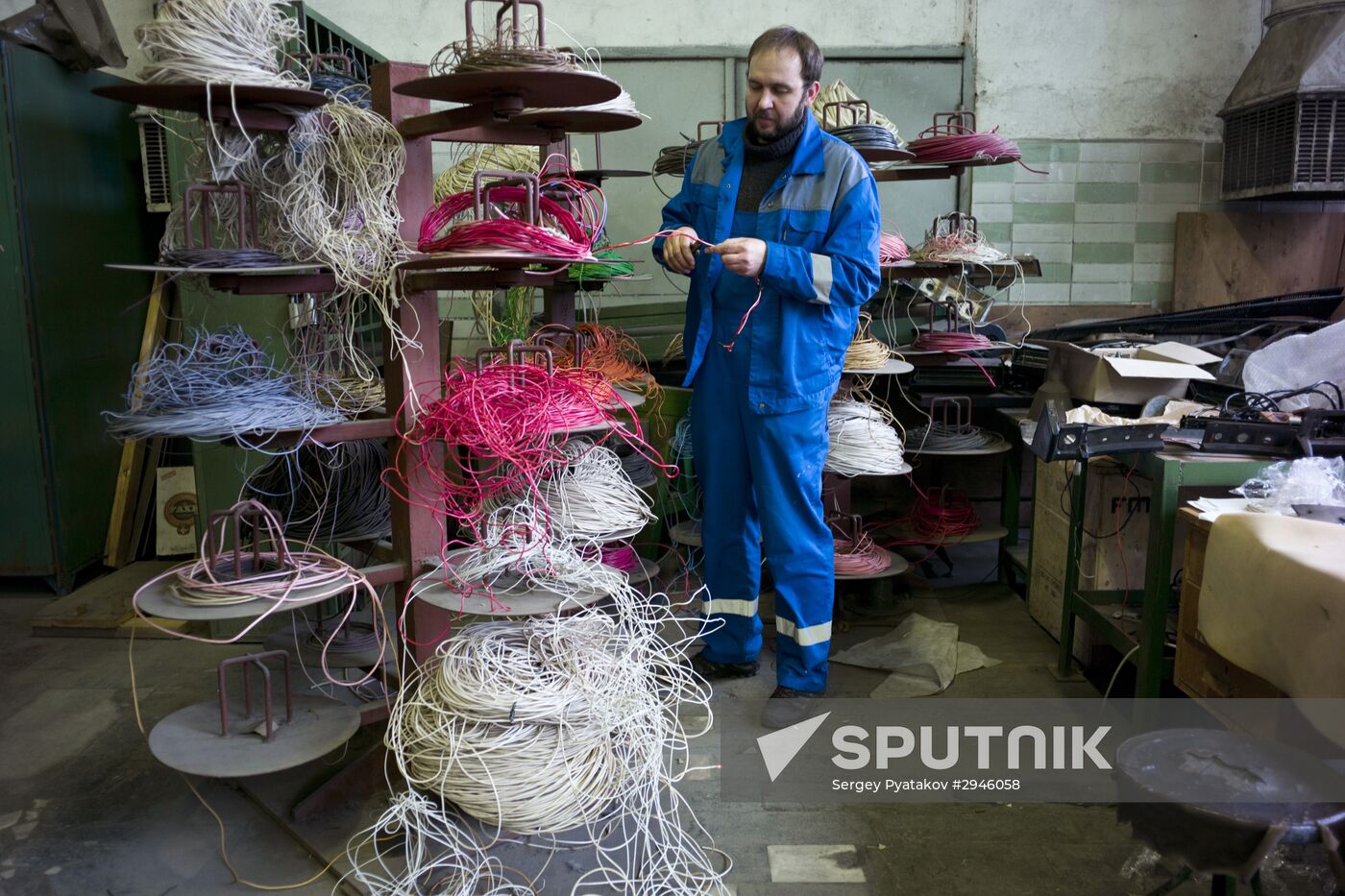 Luxury car repairs at ZIL car plant