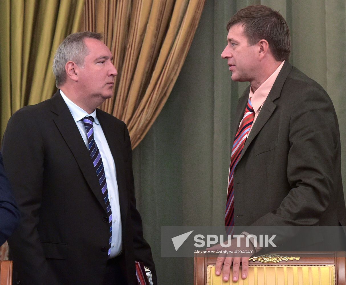 Russian Prime Minister Dmitry Medvedev held Russian federation government session