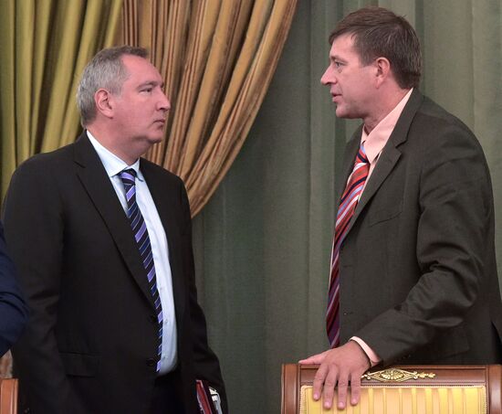 Russian Prime Minister Dmitry Medvedev held Russian federation government session