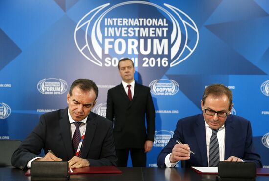Prime Minister Dmitry Medvedev at Sochi International Investment Forum 2016