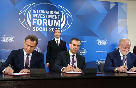 Prime Minister Dmitry Medvedev at Sochi International Investment Forum 2016