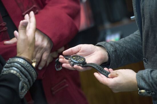 Cocktail party with Steven Seagal's participation