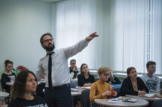 History teacher of the lyceum at Higher School of Economics Sergei Tsibulsky