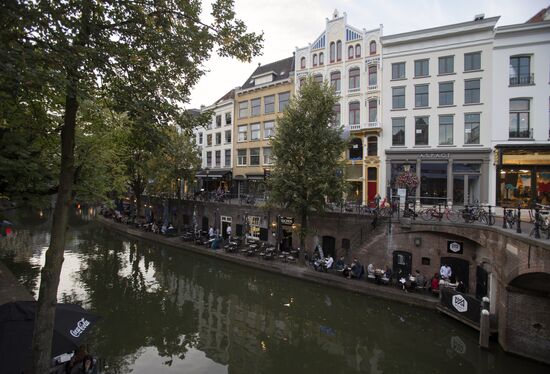 Cities of the world. Utrecht