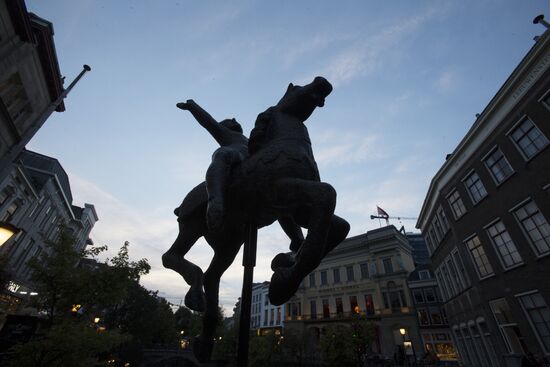 Cities of the world. Utrecht