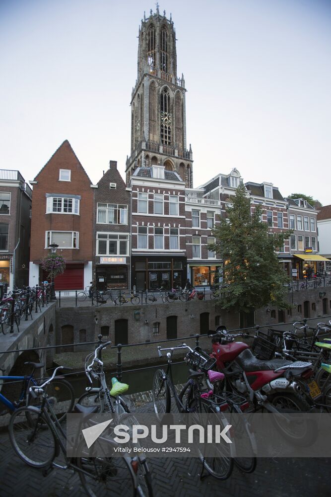 Cities of the world. Utrecht