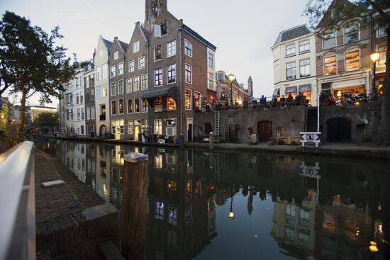 Cities of the world. Utrecht
