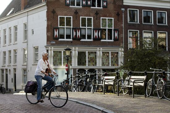 Cities of the world. Utrecht