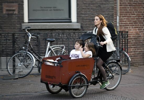 Cities of the world. Utrecht