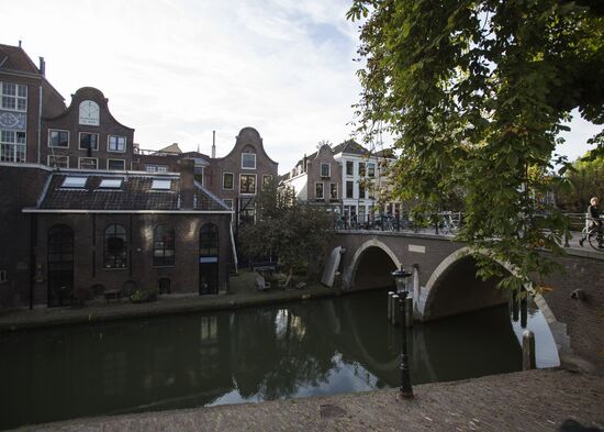 Cities of the world. Utrecht