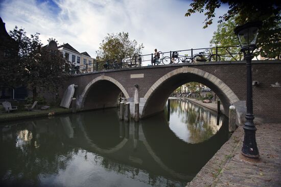 Cities of the world. Utrecht