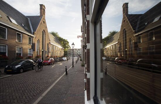 Cities of the world. Utrecht