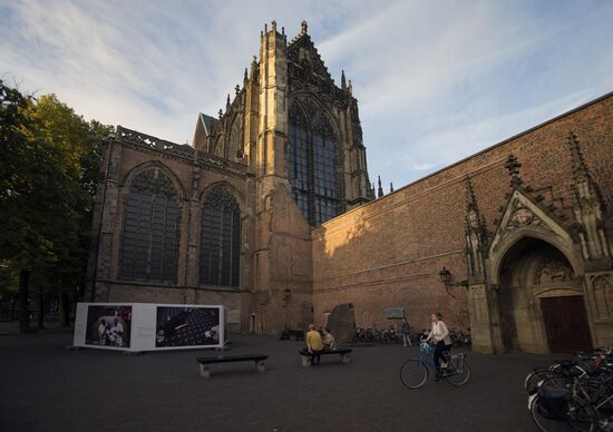 Cities of the world. Utrecht