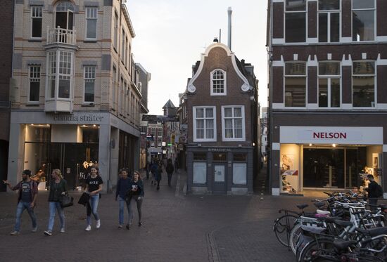 Cities of the world. Utrecht
