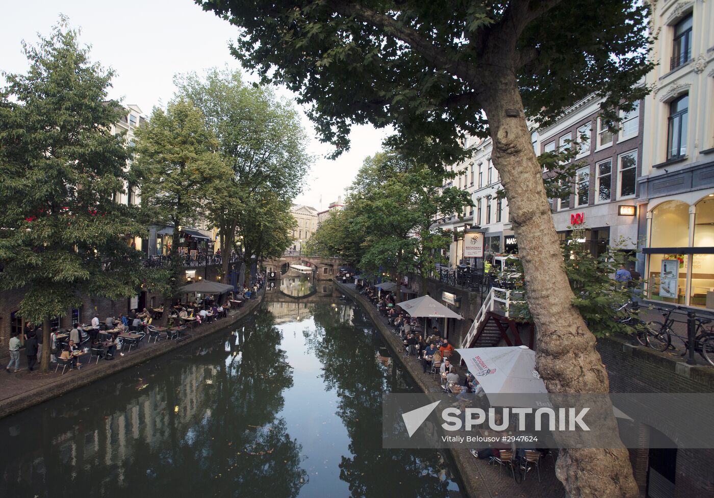 Cities of the world. Utrecht